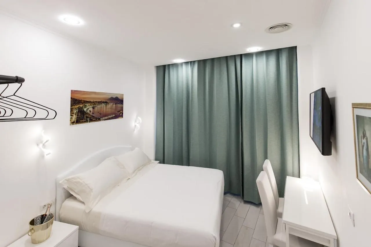 Mergellina Amore E Fantasia Naples